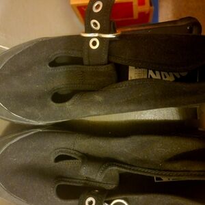 Vans Style 93, worn once, lite wear size 9.5w no box